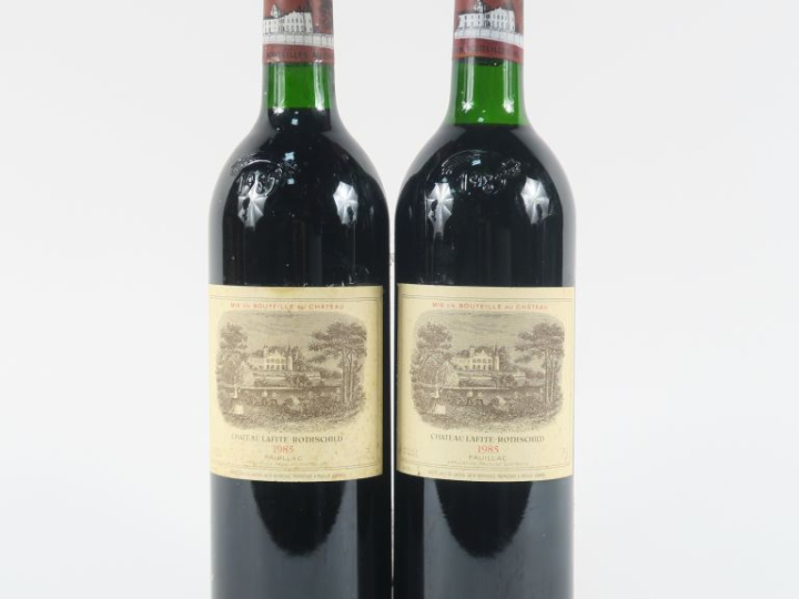 2 BOUTEILLES CHÂTEAU LAFITE ROTHSCHILD 1er GCC PAUILLAC - 1985 - 1 BG/