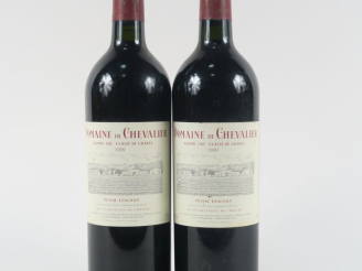 Vente aux enchères 2 BOUTEILLES DOMAINE DE CHEVALIER GCC GRAVES - 1999
