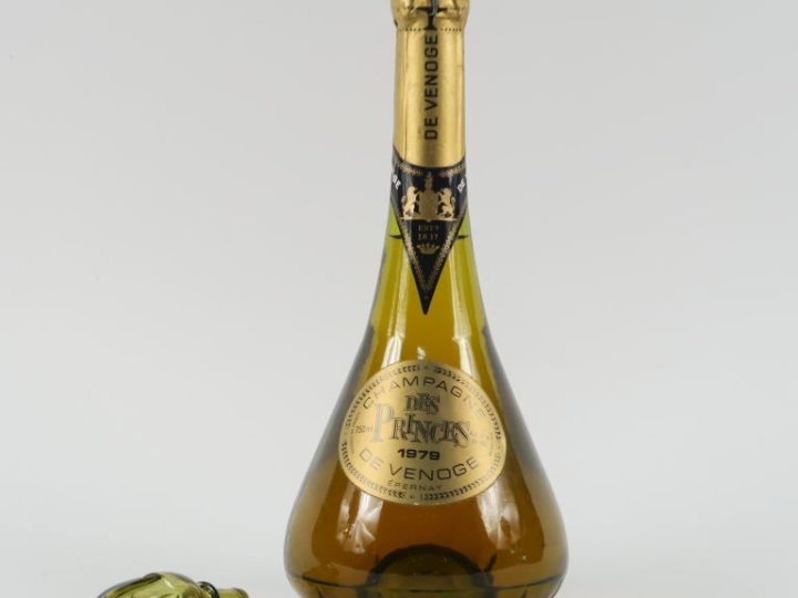1 BOUTEILLE CHAMPAGNE DES PRINCES DE VÉNOGE - 1979