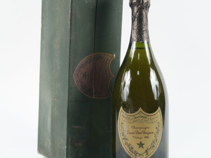 1 BOUTEILLE CHAMPAGNE DOM PÉRIGNON - 1980 - COFFRET LÉGER ABIMÉ