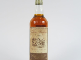 Vente aux enchères 1 BOUTEILLE RHUM TROIS RIVIÈRES 45° - 1982 - ELT