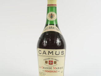 Vente aux enchères 1 BOUTEILLE COGNAC CAMUS LA GRANDE MARQUE 'CELEBRATION' - PAPIER DE SO