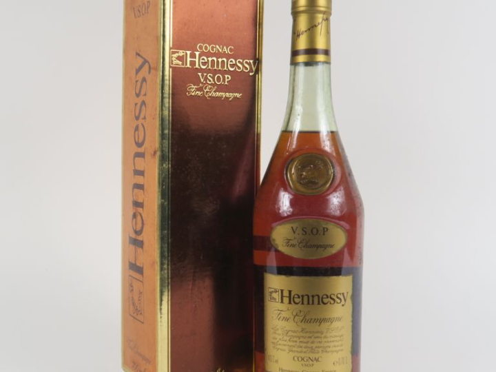 1 BOUTEILLE COGNAC HENNESSY FINE CHAMPAGNE V.S.O.P. - COFFRET