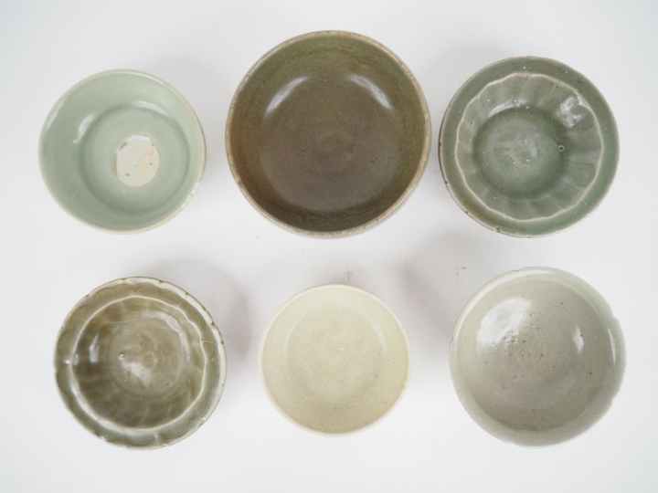 Chine, Annam du XVe au XVIIe siècle, Six coupes et bols en céramique é