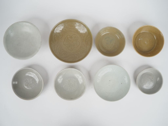 Vente aux enchères Chine, Annam du XVe au XVIIe siècle, 8 coupes et bols en céramique éma