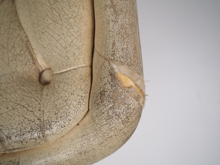 Vladimir KAGAN.  Fauteuil modèle "Star Trek" années 60. (usures, déchi