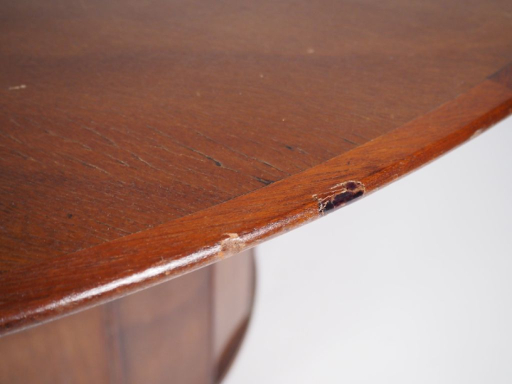 Table ronde de style Art Déco en acajou massif et placage d'acajou, gr