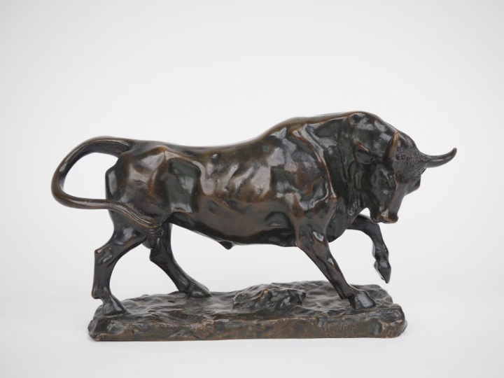 MILLET.  "Taureau furieux'  Sculpture en bronze à patine brune Dim. 15