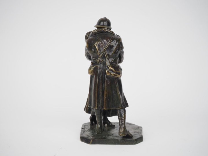 Maurice GUIRAUD-RIVIERE.  "Le baiser du poilu,le 1er avril 1917" Sculp