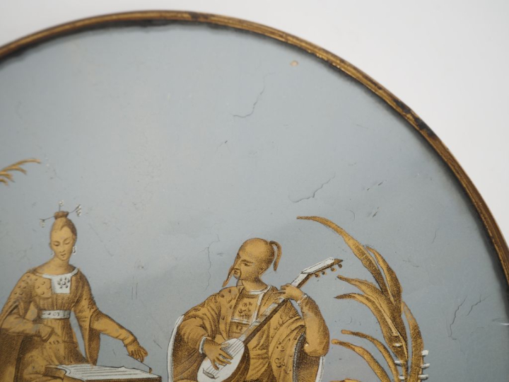 Boite Restauration en carton maché et fixé sous verre à décor de chino