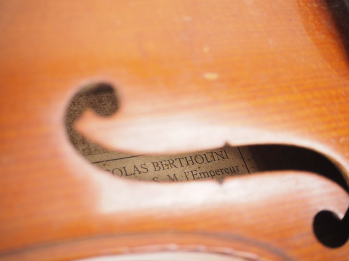 Violon 	portant l'etiquette "Bertholini" 	4/4 Expert : Atelier Dalle C