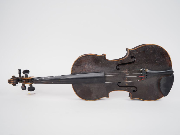 Violon 	fait par Didier Nicolas Ainé	 4/4 	(bon état)  Expert : Atelie