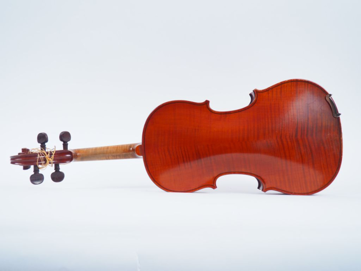 Violon 	fait à Mirecourt fait vers 1920	 4/4 	(bon état)  Expert : Ate