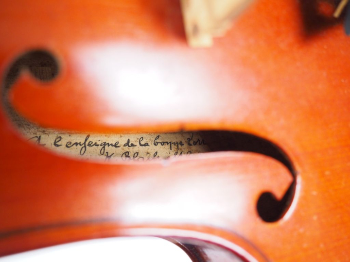 Violon 	fait à Mirecourt fait vers 1920	 4/4 	(bon état)  Expert : Ate