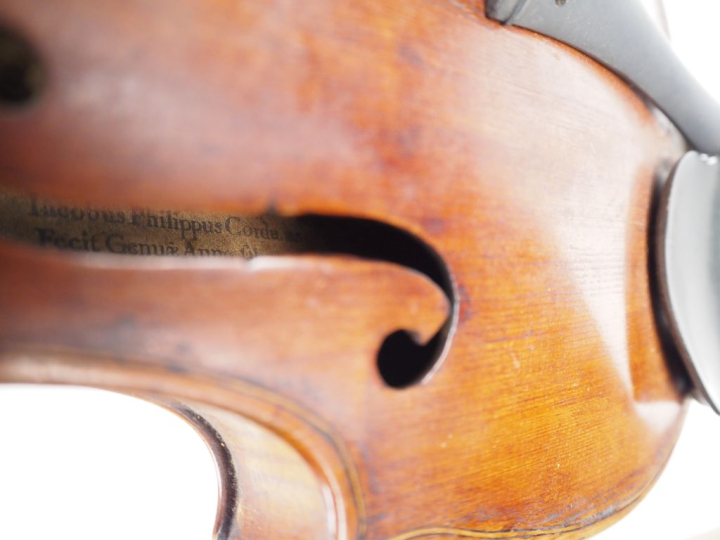 Violon	 portant l'etiquette CORDANUS 	4/4 	(manche desenclavé)  Expert