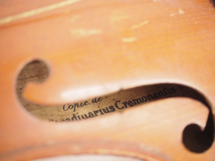 Violon 	fait dans l'atelier Laberte Mirecourt vers 1920	 1/2 	(bon éta