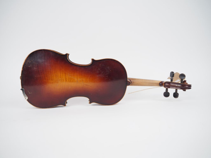 Violon 	de fabrication industrielle 3/4	 bon état Expert : Atelier Dal