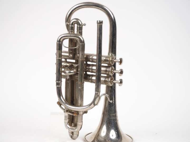 PELISSON GUINOT ET BLANCHON.  Cornet à piston dans son étui en bois no