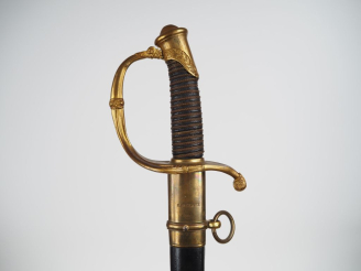 Vente aux enchères Sabre d’officier d’infanterie modèle 1821.  Poignée recouverte de chag