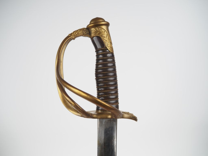 Sabre d’officier de cavalerie légère modèle 1822.  Poignée en corne av