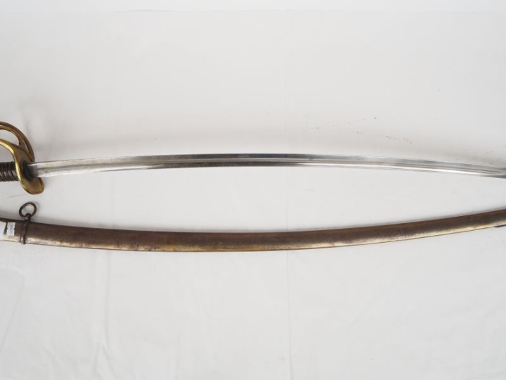 Sabre d’officier de cavalerie légère modèle 1822.  Poignée en corne av