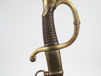 Vente aux enchères Sabre d’officier de canonnier monté modèle 1829.  Poignée (remontée) e