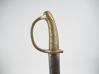 Vente aux enchères Étonnant sabre briquet modifié type 1855.  Monture en bronze, garde à 