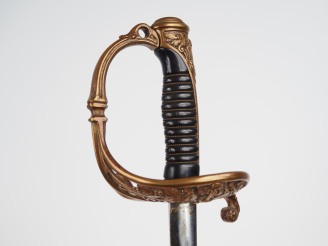 Vente aux enchères Sabre d’officier d’infanterie coloniale.  Poignée en corne avec filigr