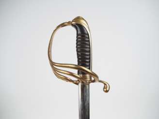 Vente aux enchères Sabre d’officier d’infanterie modèle 1882.  Poignée en corne avec fili