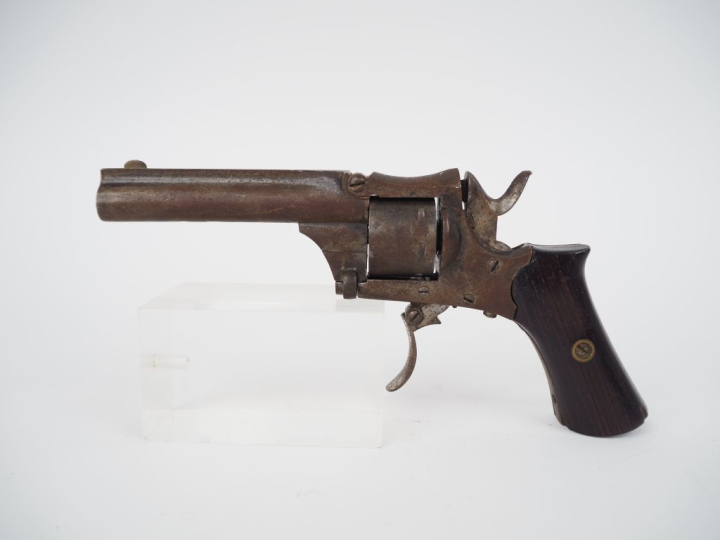 Revolver type Smith   Wesson n°1, sept coups, calibre 22 annulaire.  C