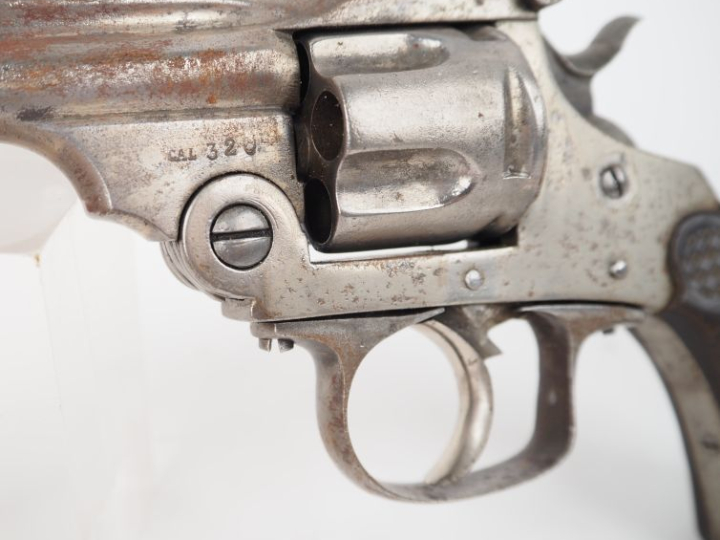 Revolver type Smith   Wesson Top Break, cinq coups, calibre 320, DA.  