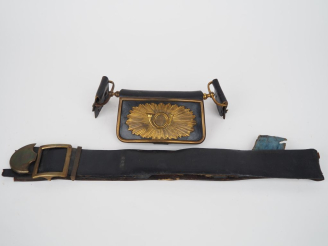 Vente aux enchères Giberne d’officier de chasseurs à cheval modèle 1872.  Coffret à côtés