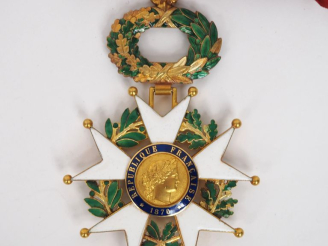 Vente aux enchères FRANCE  ORDRE DE LA LEGION D’HONNEUR  Etoile de commandeur d’époque II