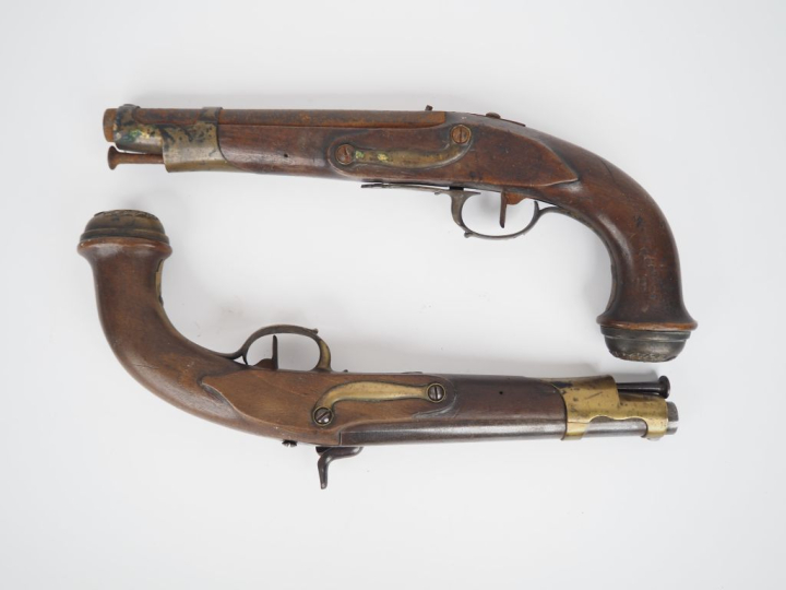 Paire de pistolets de garde du corps du Roi, 1er modèle, à silex trans