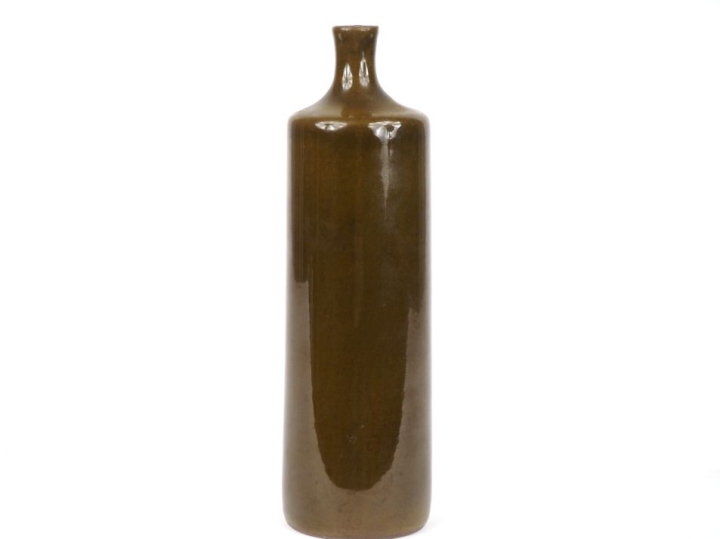 Jacques et Dani RUELLAND. Vase en céramique verte. Signé. H. 22 cm. (m