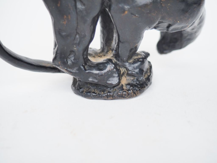 Francois POMPON (d'après). "Panthère jouant". Sujet en bronze à patine