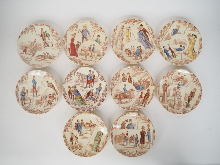 SARREGUEMINES. 10 assiettes en faïence polychrome modèle "courses". Di