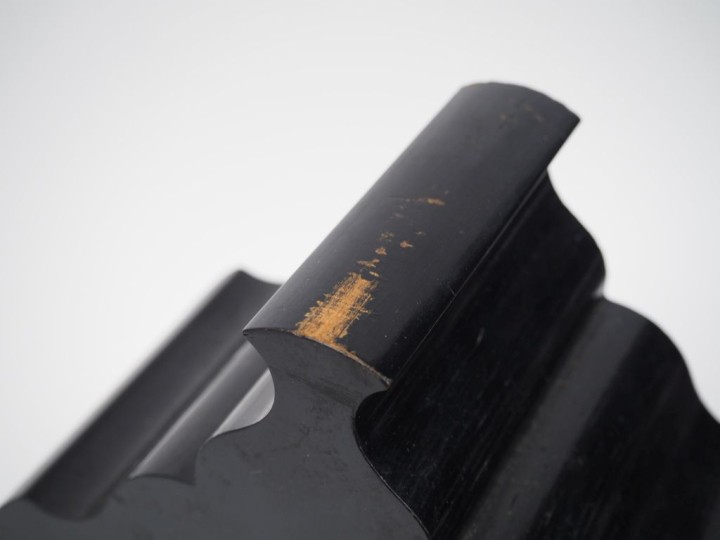 Pendule portique Napoléon III en marqueterie polychrome à décor de rin