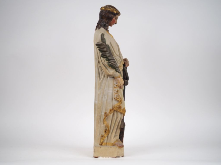 Ecole française XXème. "Sainte Philomène". Sculpture en terre cuite po