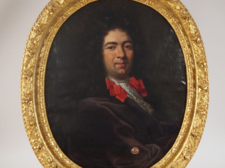 Vente aux enchères Ecole française XVIIIème. "Portrait d'homme à la lavallière blanche et