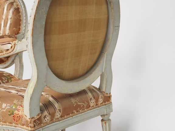 Adrien Pierre DUPAIN. Paire de fauteuils cabriolet Louis XVI en bois m