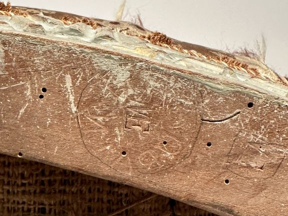 Adrien Pierre DUPAIN. Paire de fauteuils cabriolet Louis XVI en bois m