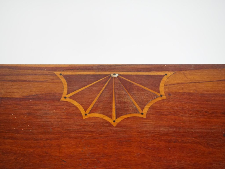 Table demi lune début XIXème en bois exotique, plateau circulaire à ab