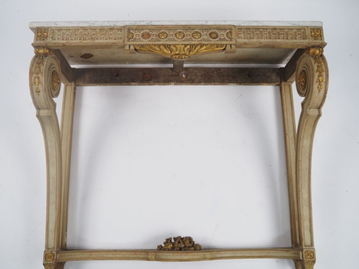 Console Napoléon III de style Louis XVI  en bois laqué, gris et doré à