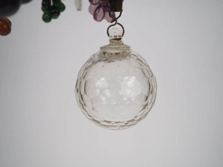 Lustre à pampilles Napoléon III à décor de feuilles de vignes et de pa