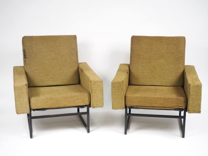 René Jean CAILLETTE.  Paire de fauteuils en métal laqué, garniture de 