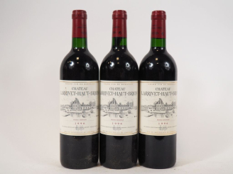 Vente aux enchères 3 BOUTEILLES CHÂTEAU LARRIVET HAUT BRION GRAVES - 1996