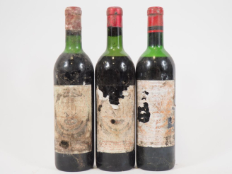 Vente aux enchères 3 BOUTEILLES CHÂTEAU BARON PICHON DE LONGUEVILLE PAUILLAC : 1 de 1960 