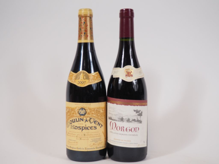 2 BOUTEILLES de 2007 : 1 MOULIN A VENT DES HOSPICES - 1 MORGON P. VINC