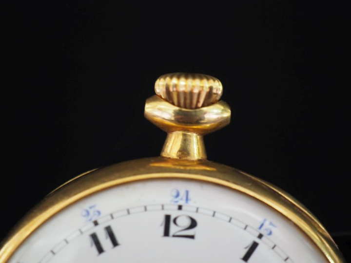 ZENITH Montre de gousset en or jaune 750.  Cadran à chiffres arabes po